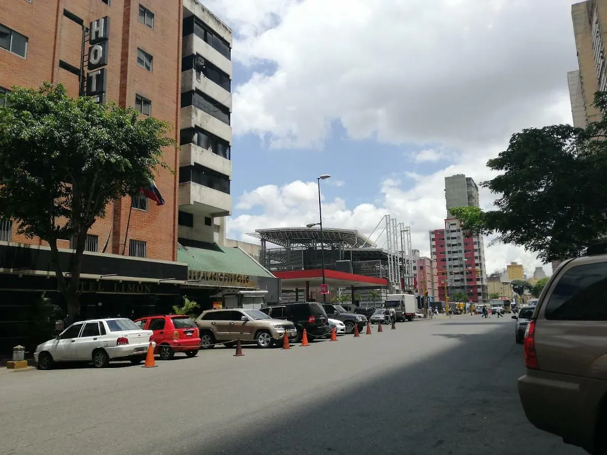 كراكاس Hotel El Limon