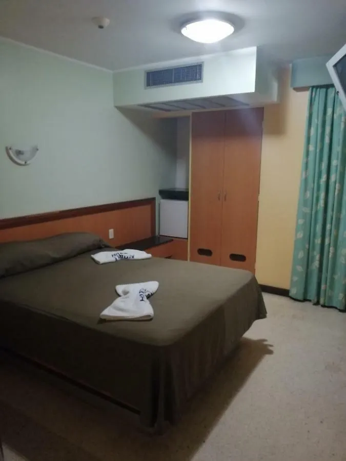 كراكاس Hotel El Limon